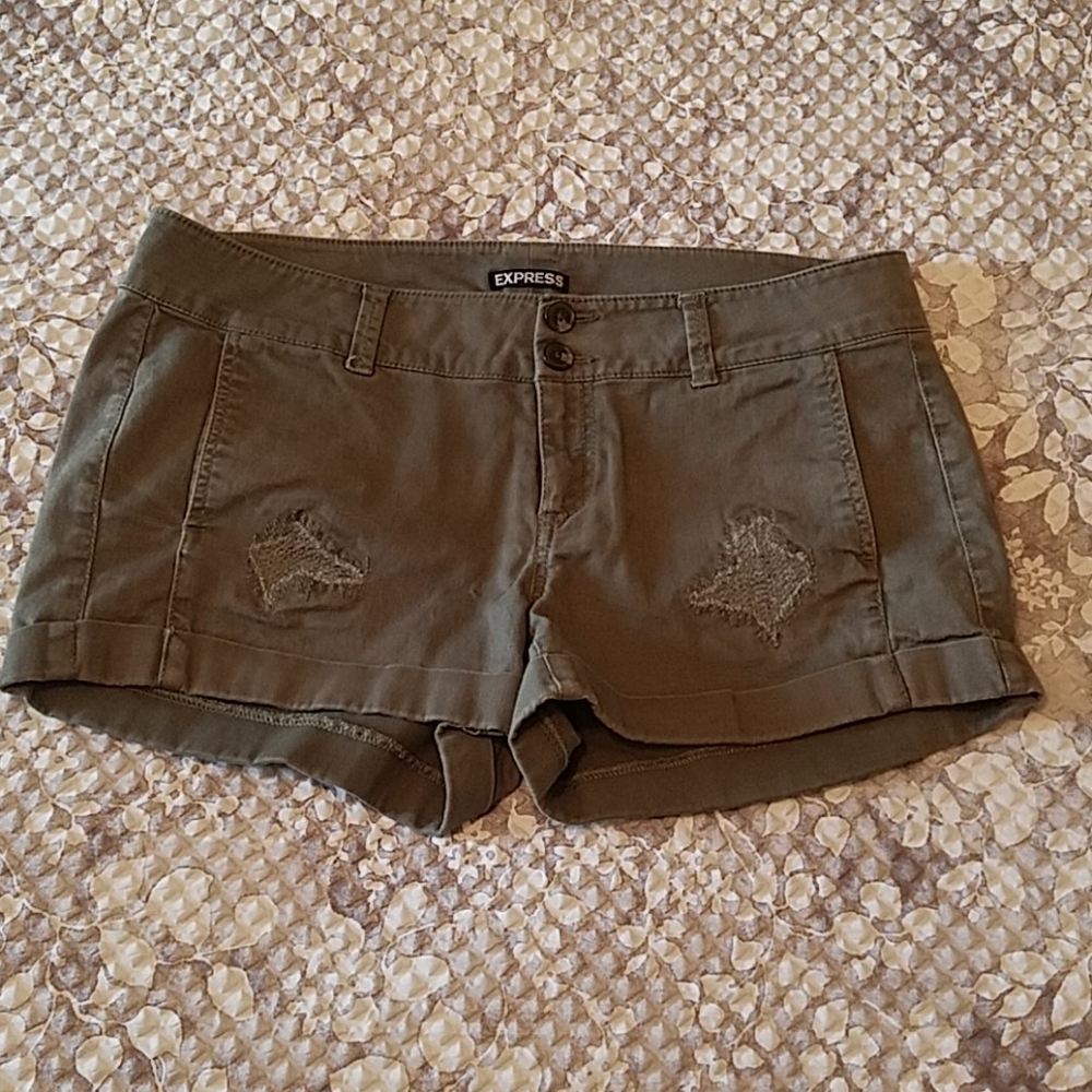 Express Shorts